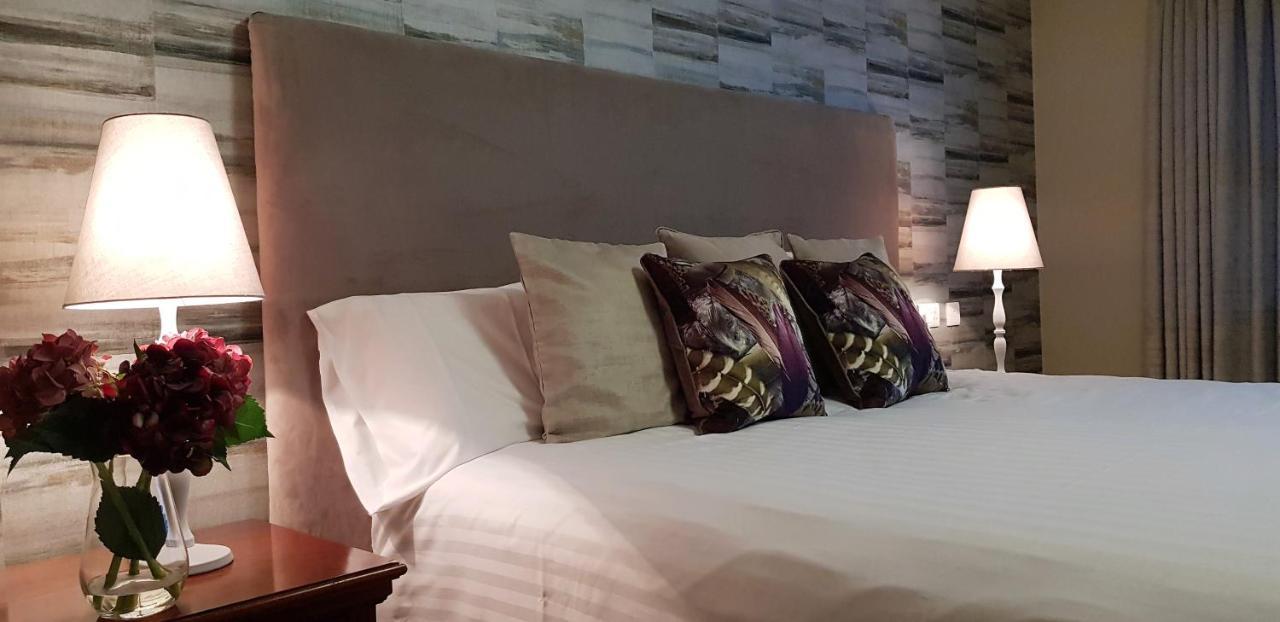 Nesbitt Arms Boutique Hotel Ардара Екстериор снимка