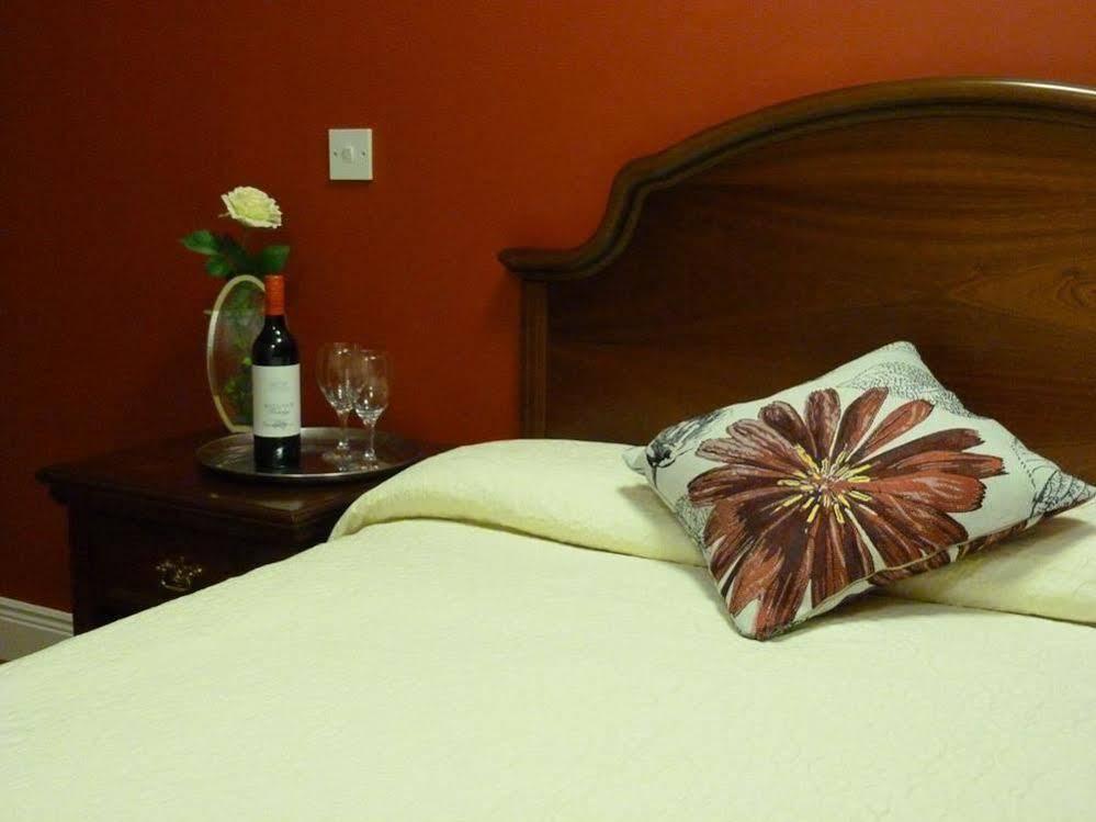 Nesbitt Arms Boutique Hotel Ардара Екстериор снимка