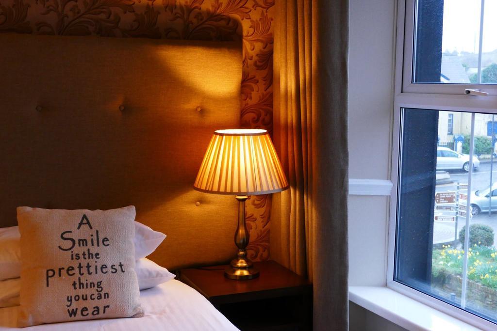 Nesbitt Arms Boutique Hotel Ардара Екстериор снимка