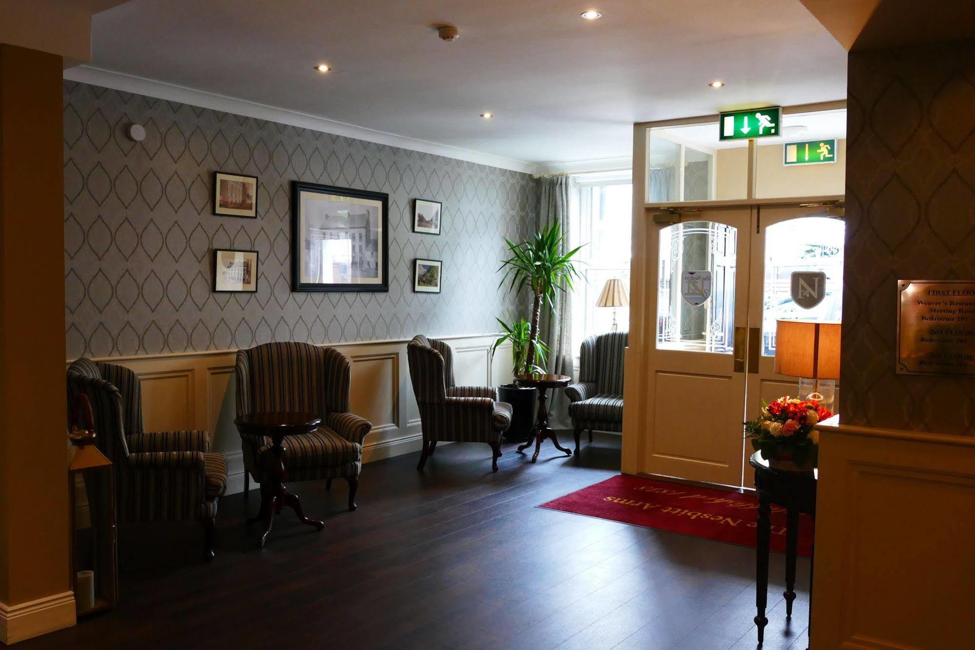 Nesbitt Arms Boutique Hotel Ардара Екстериор снимка